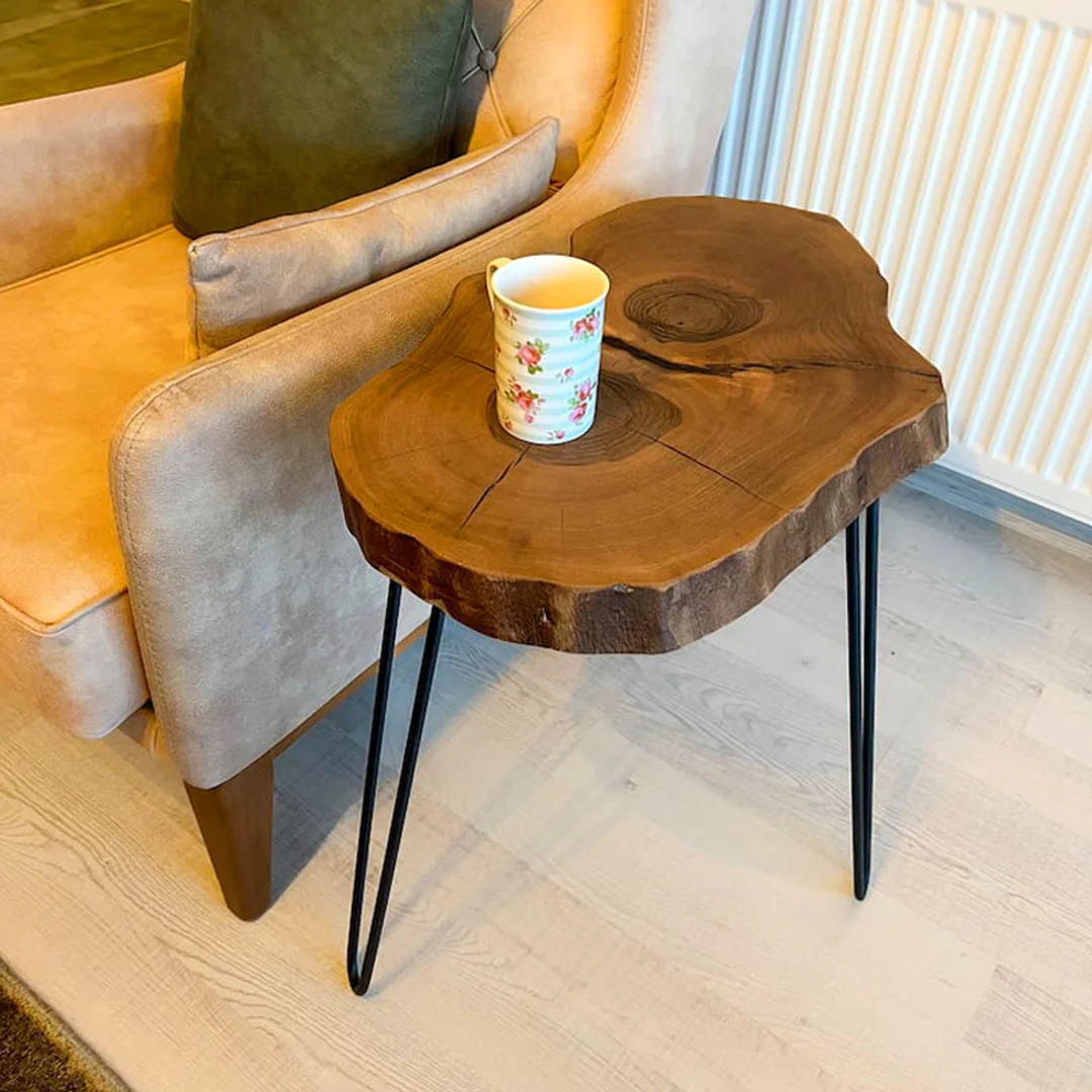 Holztisch massiv: Robust und elegant zugleich