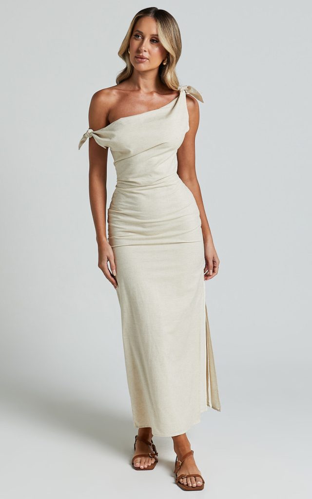 So stylen Sie das Beige Midikleid für den perfekten Look