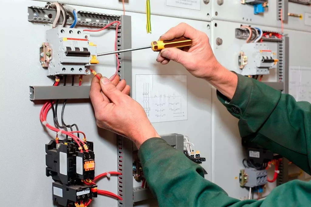 Wie die Digitalisierung die Prüfung elektrischer Anlagen verbessert
