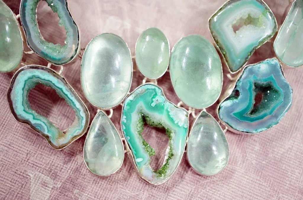 CrystalScents – Dein Ort für funkelnden Edelsteinschmuck voller Inspiration
